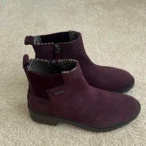 NEW Rockport Ryleigh Grace‎ Waterproof Ankle Boots Chelsea Style Plum Size 7 1/2